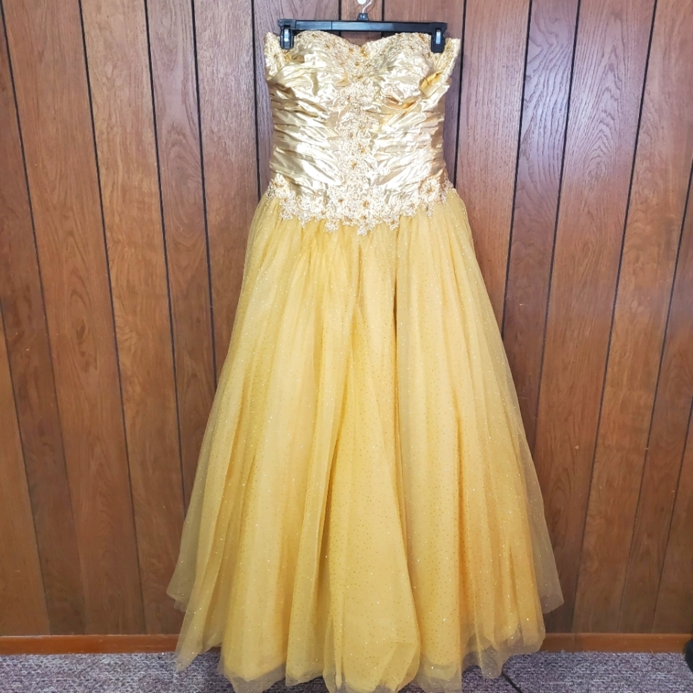 Alice Design Gold Tulle Beaded Strapless Gown Size 14